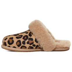 Ugg Women's Scuffette II Spotty Slipper 9 Ugg Women's Scuffette II Spotty Slipper -Best Shoe Store 25638156 ONE COLOUR 3 2